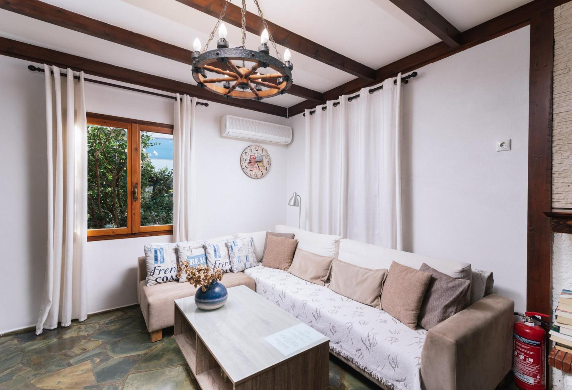 Wooden Beach House Gerani  Exterior photo