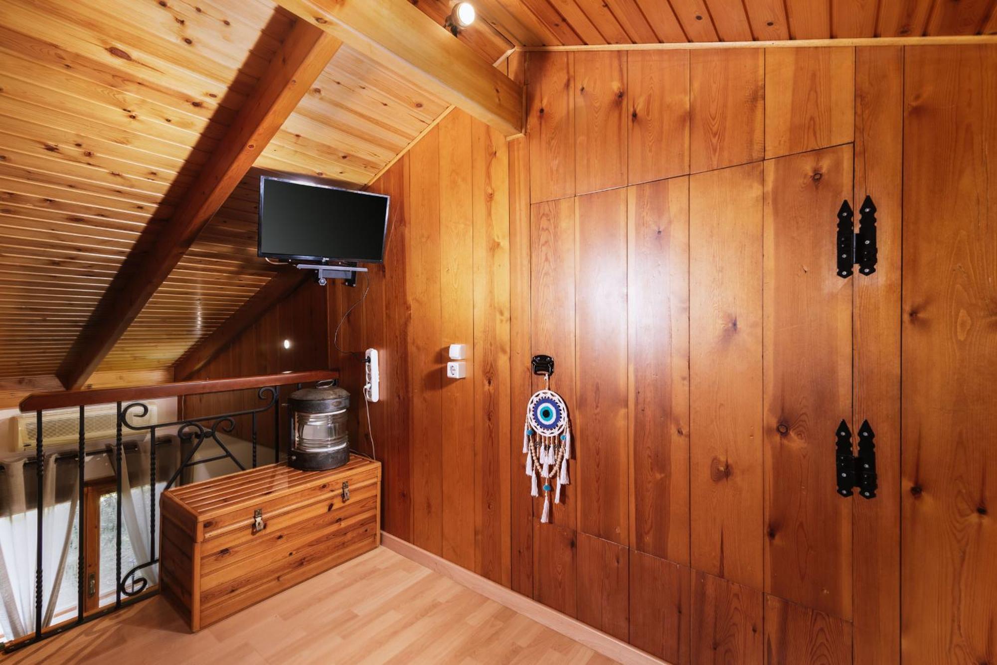 Wooden Beach House Gerani  Exterior photo