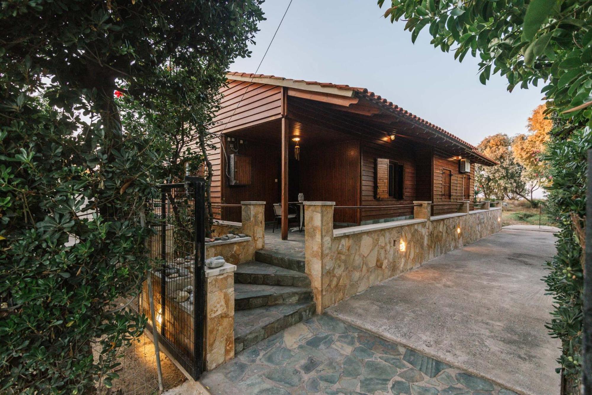 Wooden Beach House Gerani  Exterior photo